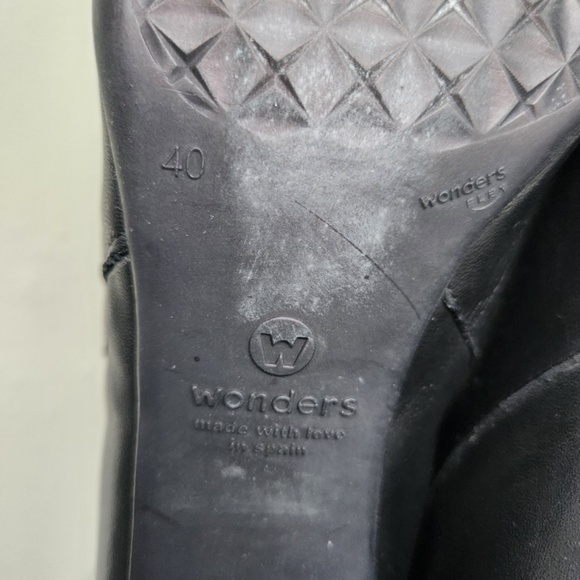 Wonders Iseo Black Leather Booties with Block Heel Gold Zipper Size 40 - Picture 10 of 10